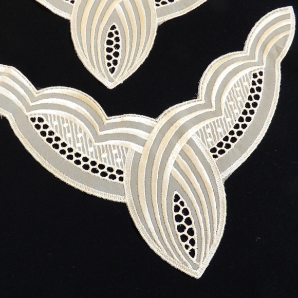 VTG lot of 4 pc 7.25"x 9" White color Lace Trim Applique Patch collar - Picture 2 of 4